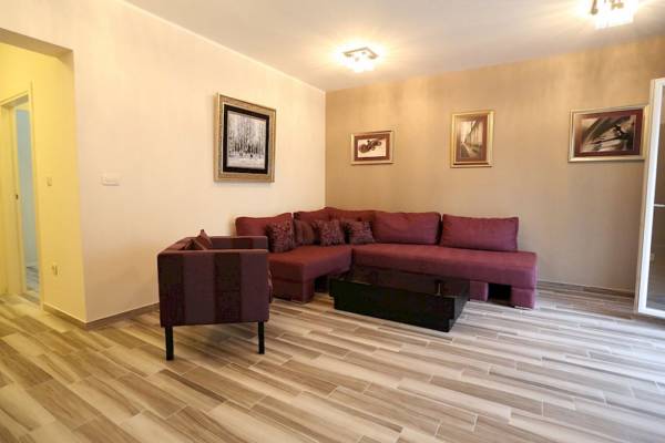 two bedroom apartment lux with garage